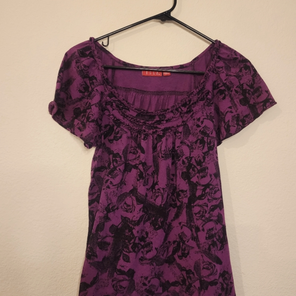 XS Elle purple and black rose top